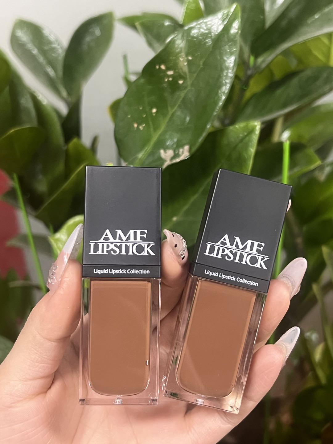 brown lipstick