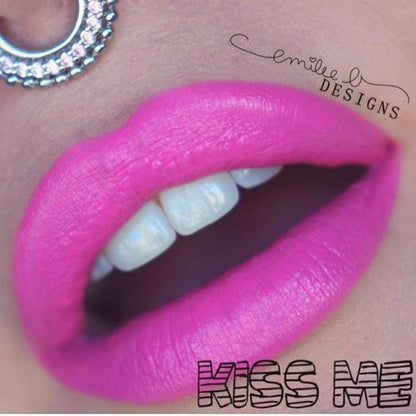 KISS ME - AMF LIPSTICK